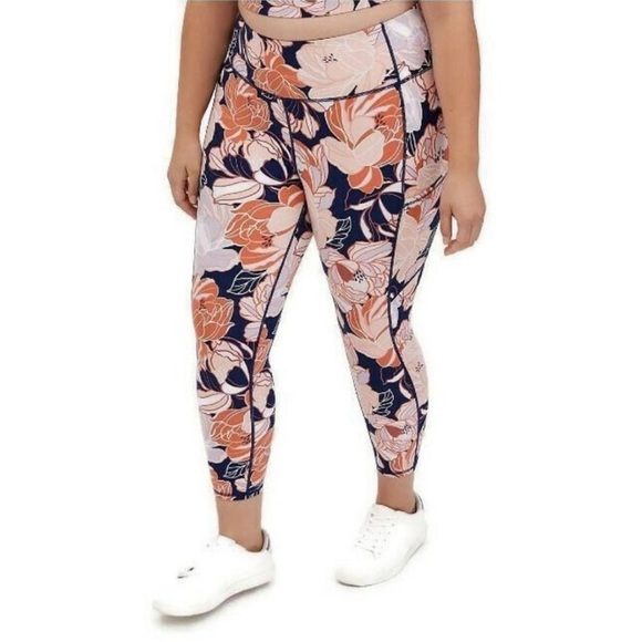 Torrid Navy & Peach Floral Performance Core Crop Active Leggings in Size… - Picture 2 of 10